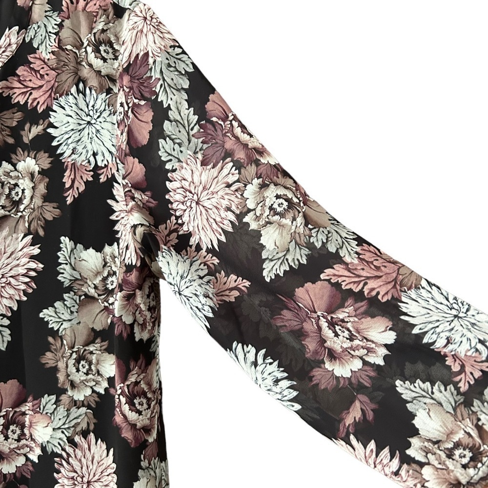 Contemporaine Chiffon Floral Shift Dress by Simons - Picture 3 of 6
